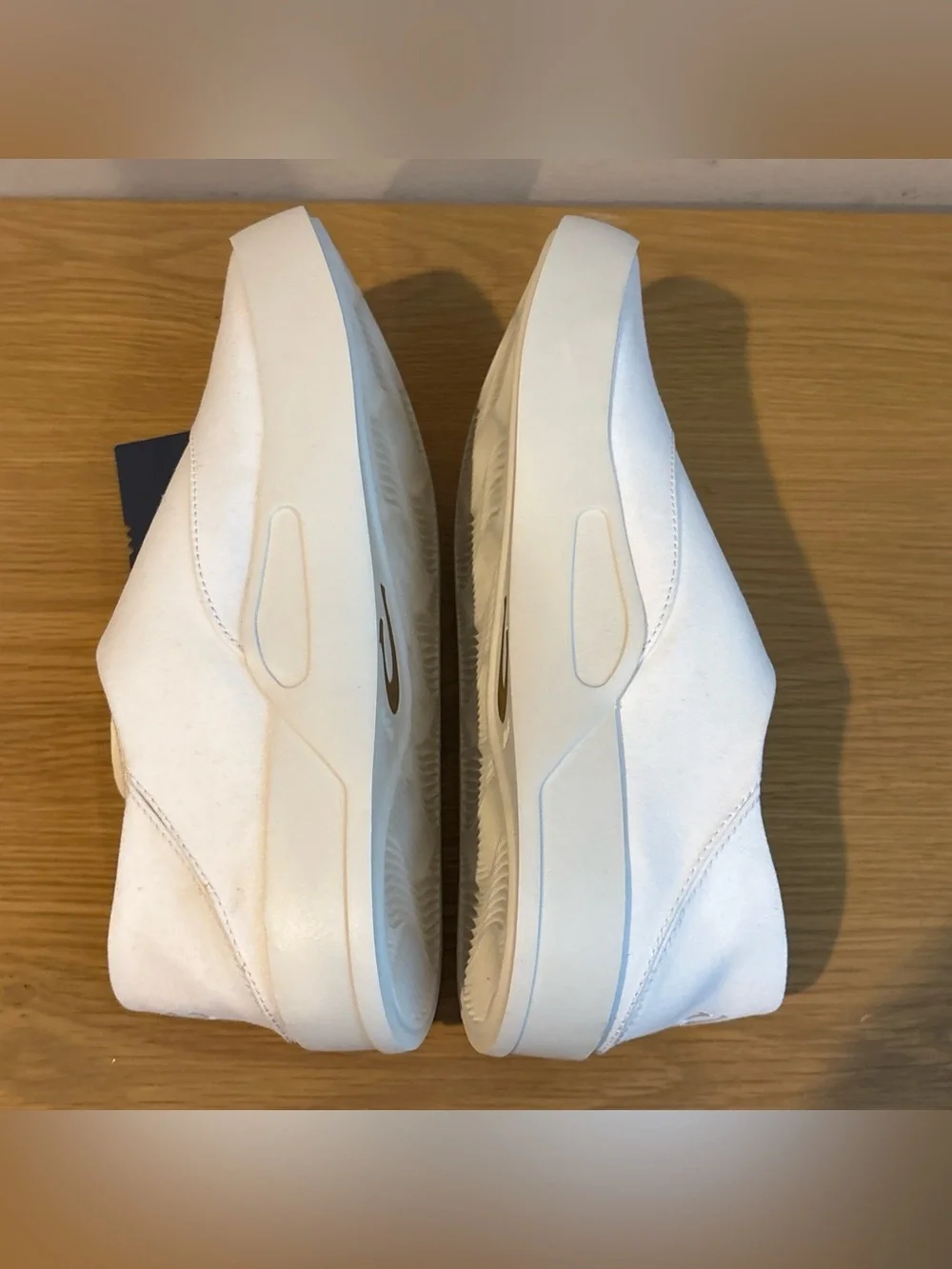 Olukai Tradewind Canvas Casual Sneakers Shoes Off White Men’s 9 NEW